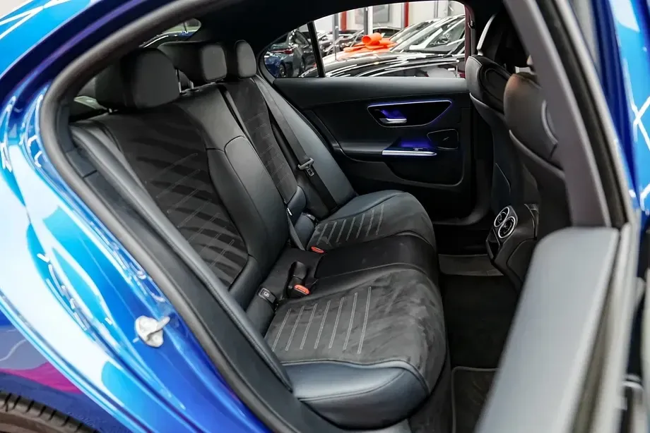 Mercedes-Benz C W206 220 d 9G-TRONIC 4Matic AMG Line — imagine 10
