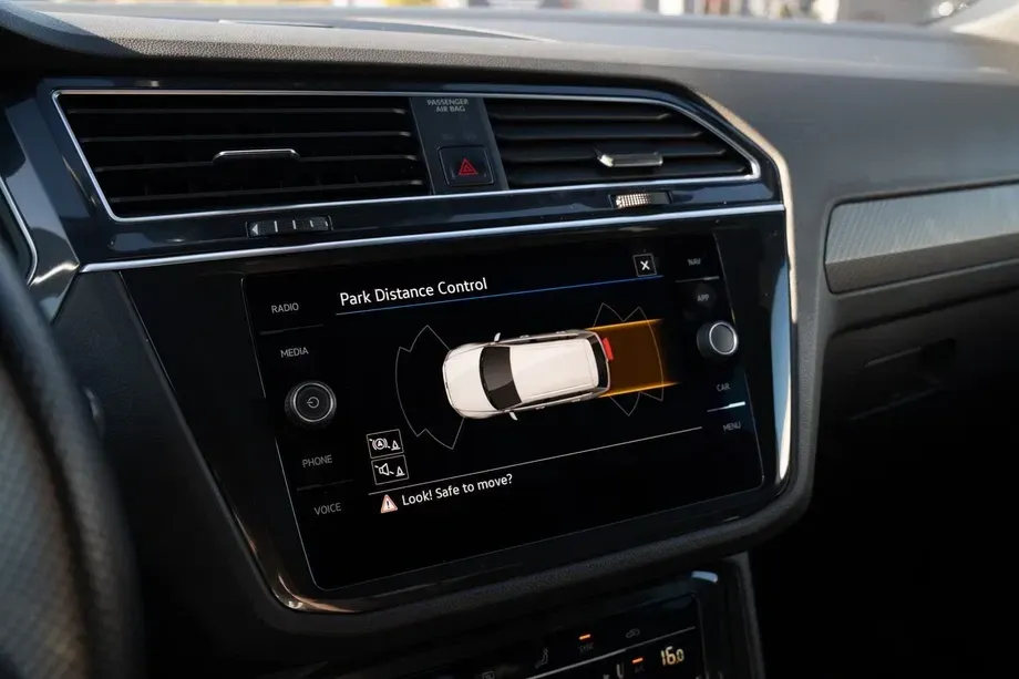 Volkswagen Tiguan 2.0 TDI SCR DSG 4Motion R-Line — imagine 10