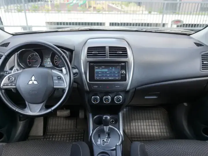 Mitsubishi ASX 2.2 DI-D 4WD Automatik Instyle