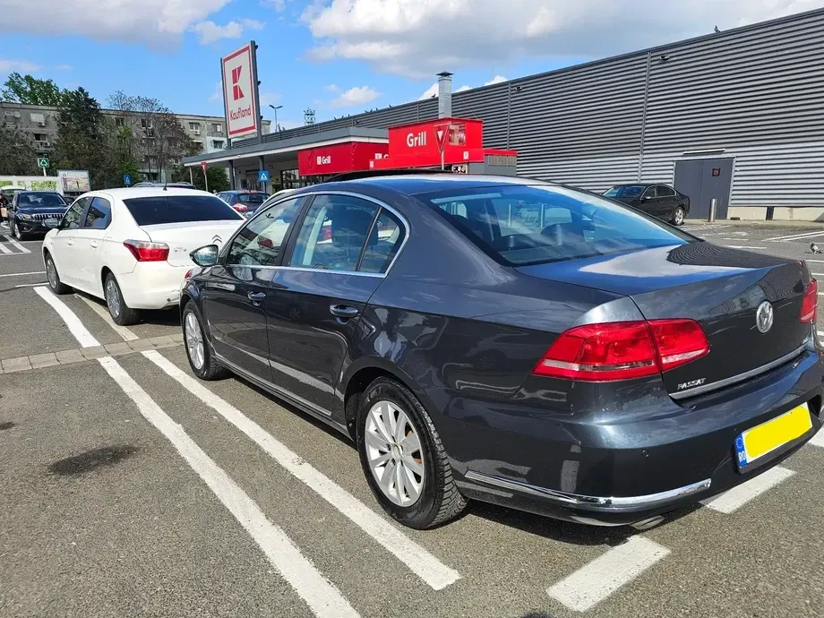 Volkswagen Passat B7 1.6 TDI BlueMotion Technology Business Edition — imagine 6