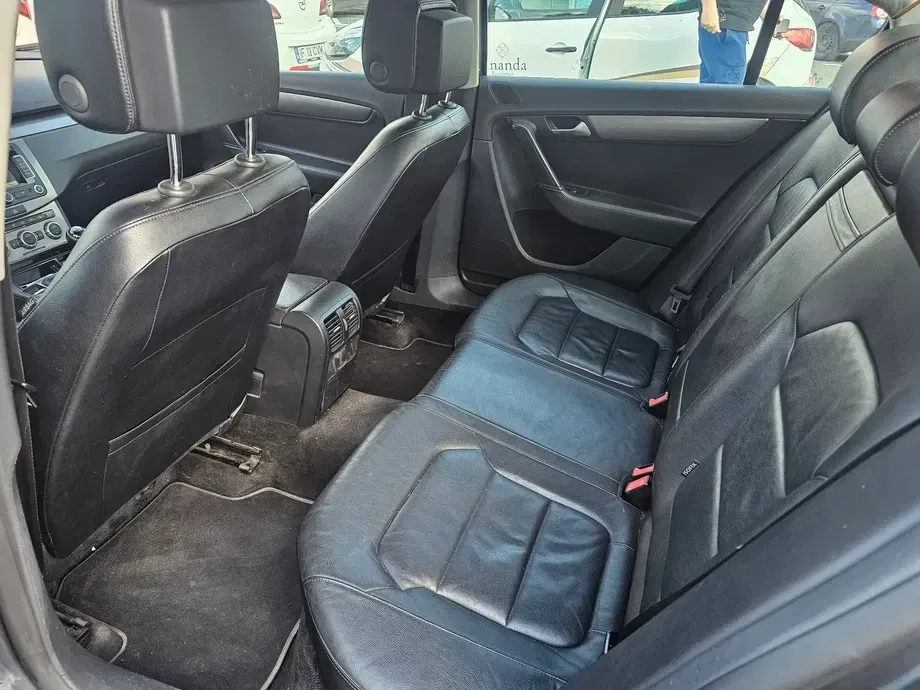 Volkswagen Passat B7 1.6 TDI BlueMotion Technology Business Edition — imagine 9