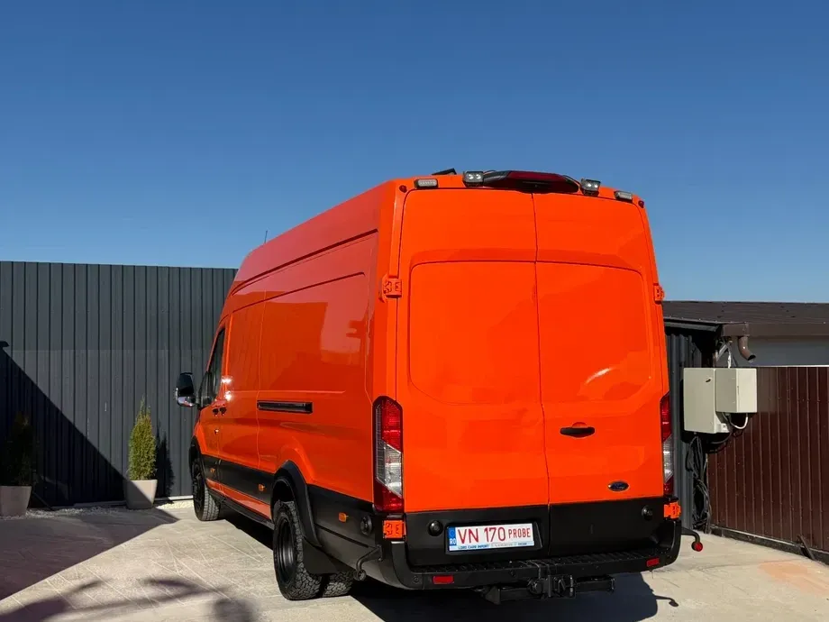 Ford Transit L4 Furgon DCIV RWD Trend — imagine 8