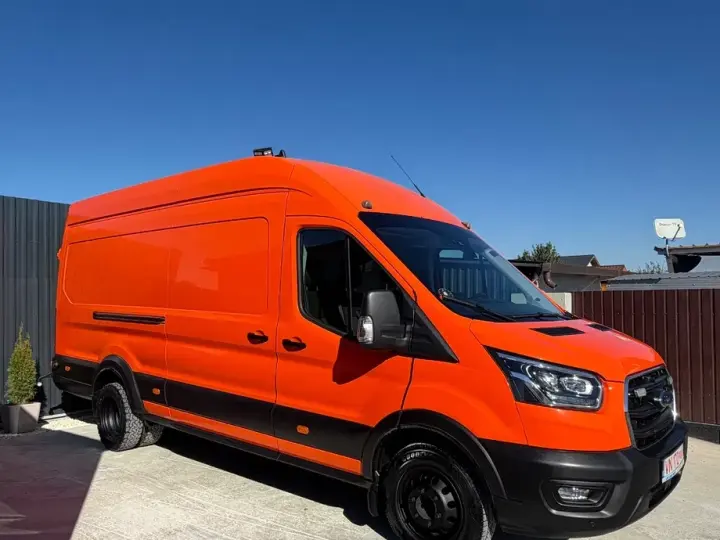 Ford Transit L4 Furgon DCIV RWD Trend