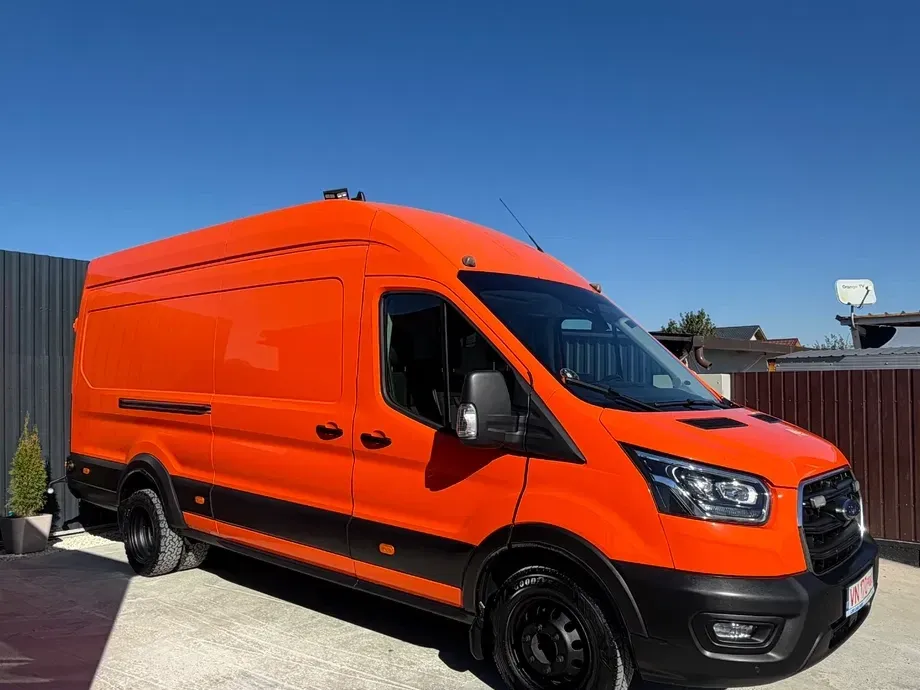 Ford Transit L4 Furgon DCIV RWD Trend — imagine 3