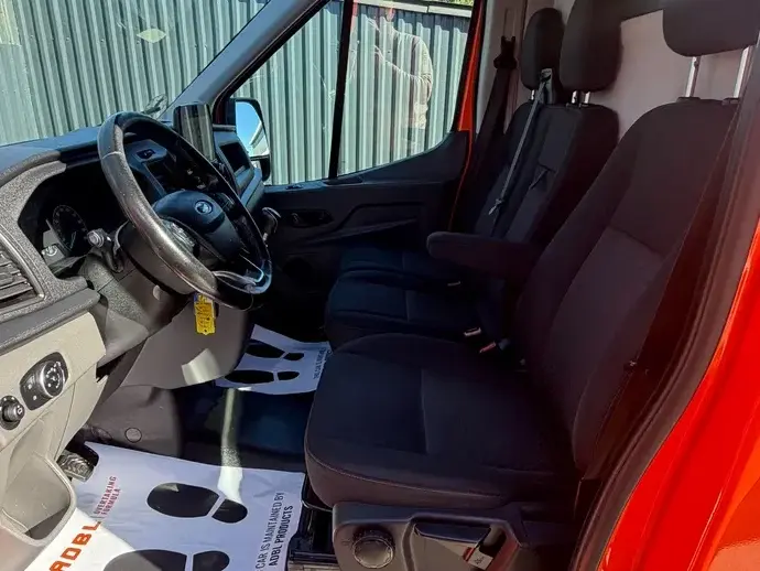 Ford Transit L4 Furgon DCIV RWD Trend