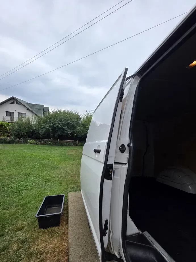 Volkswagen Transporter — imagine 5