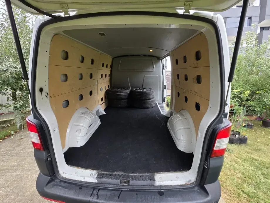 Volkswagen Transporter — imagine 9