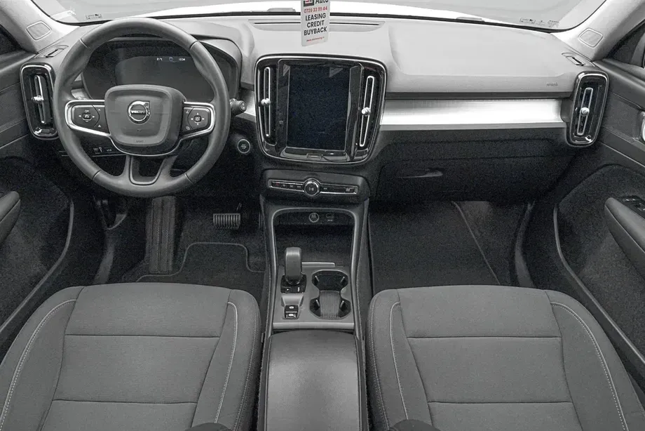 Volvo XC 40 Recharge T4 Twin Engine AT7 Inscription Expression — imagine 7