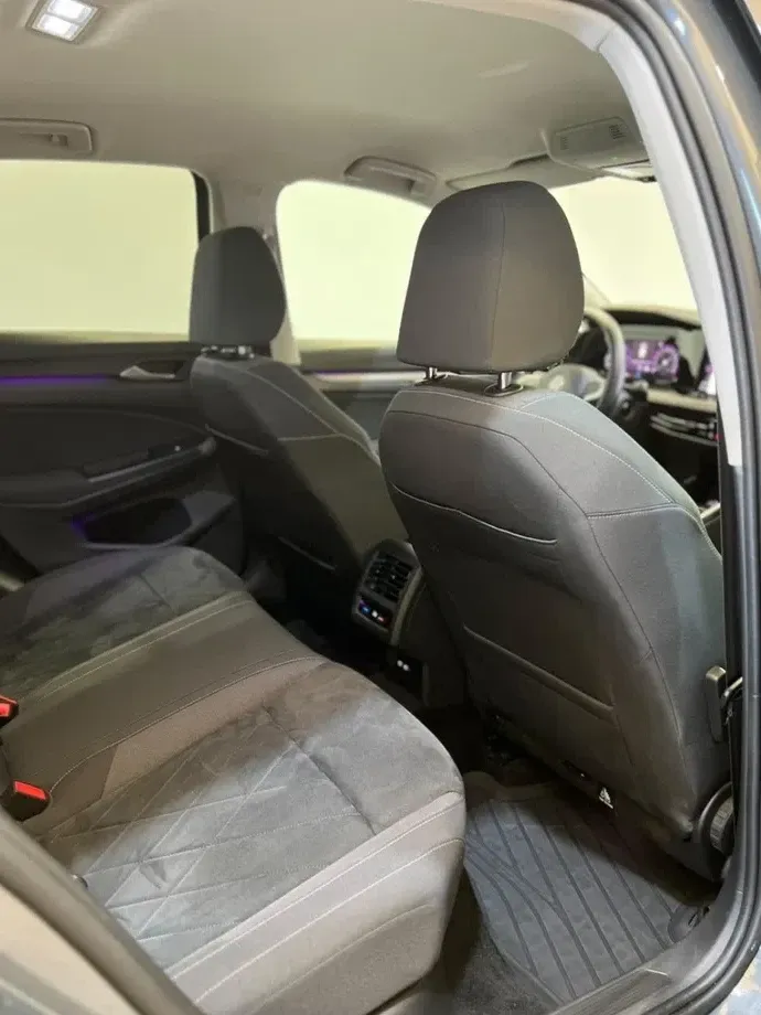 Volkswagen Golf — imagine 8