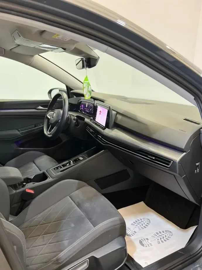 Volkswagen Golf — imagine 9