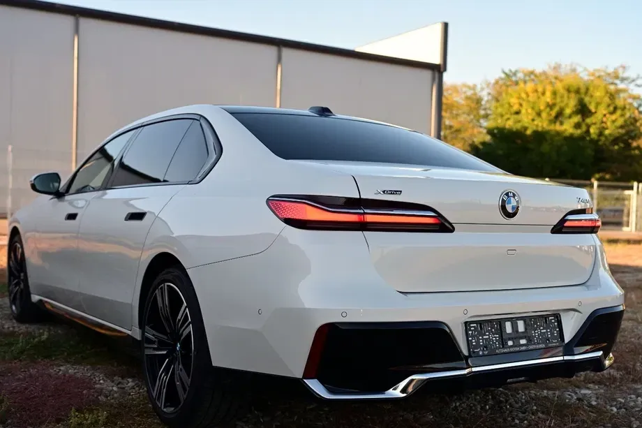 BMW Seria 7 G70 740d xDrive MHEV — imagine 4