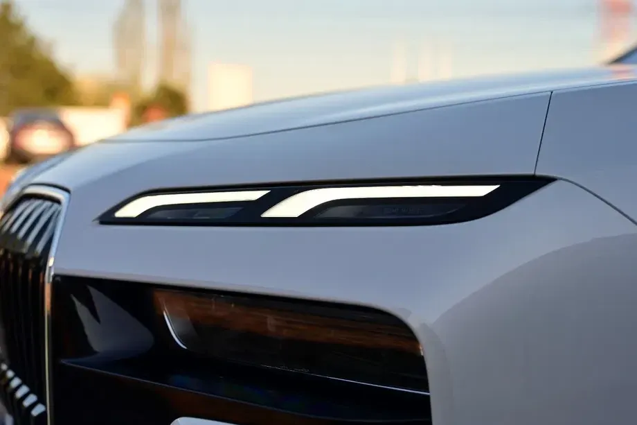 BMW Seria 7 G70 740d xDrive MHEV — imagine 7