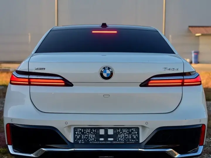 BMW Seria 7 G70 740d xDrive MHEV