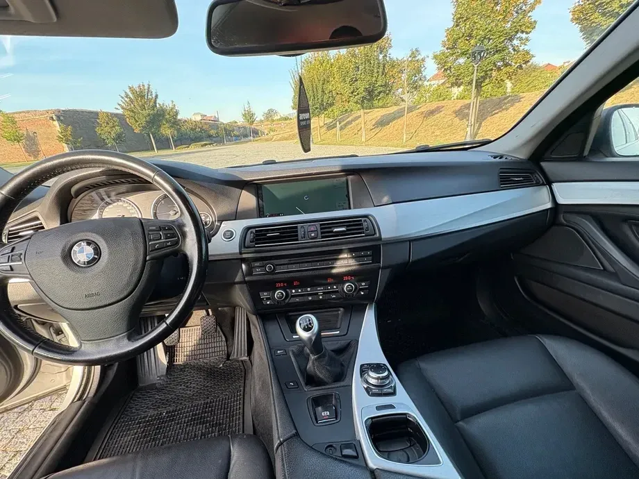 BMW Seria 5 F10/F11/F07 525d — imagine 8