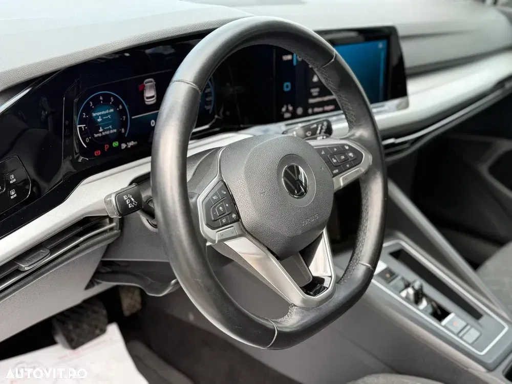 Volkswagen Golf 1.5 eTSI ACT DSG MHEV Style — imagine 6