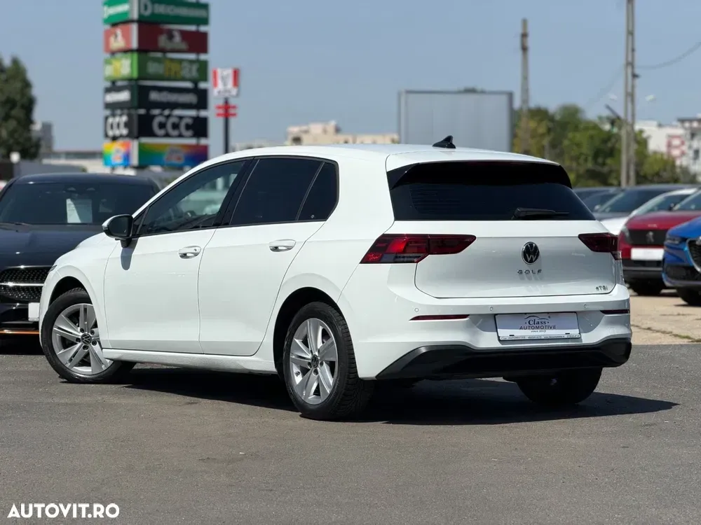 Volkswagen Golf 1.5 eTSI ACT DSG MHEV Style — imagine 5