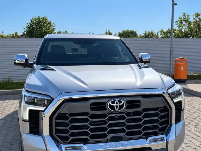 Toyota Tundra III