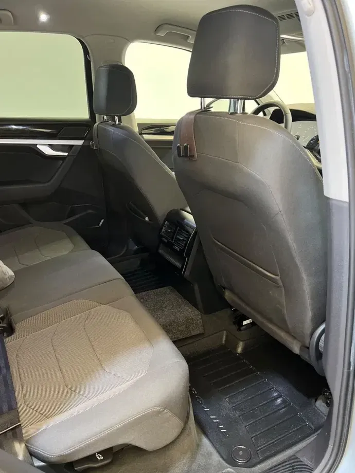 Volkswagen Touareg III — imagine 6