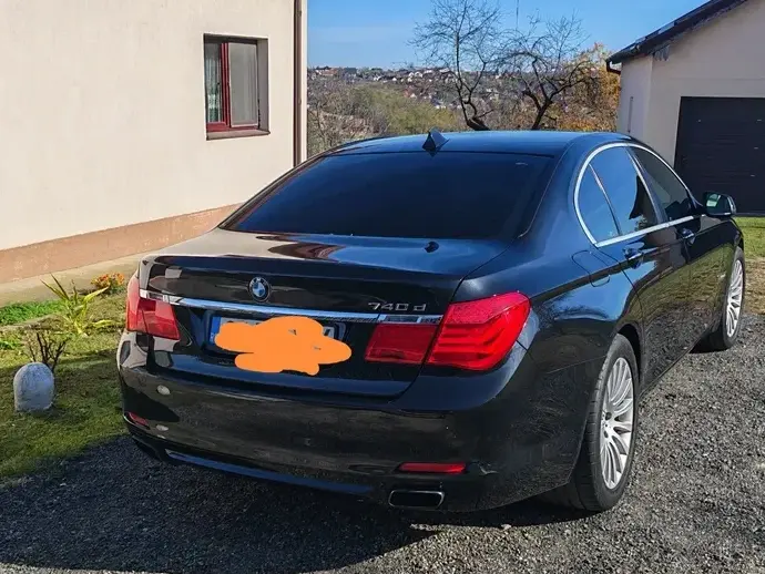 BMW Seria 7 F01/F02