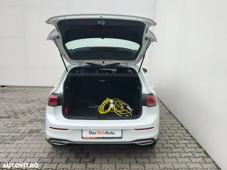 Volkswagen Golf — imagine 5