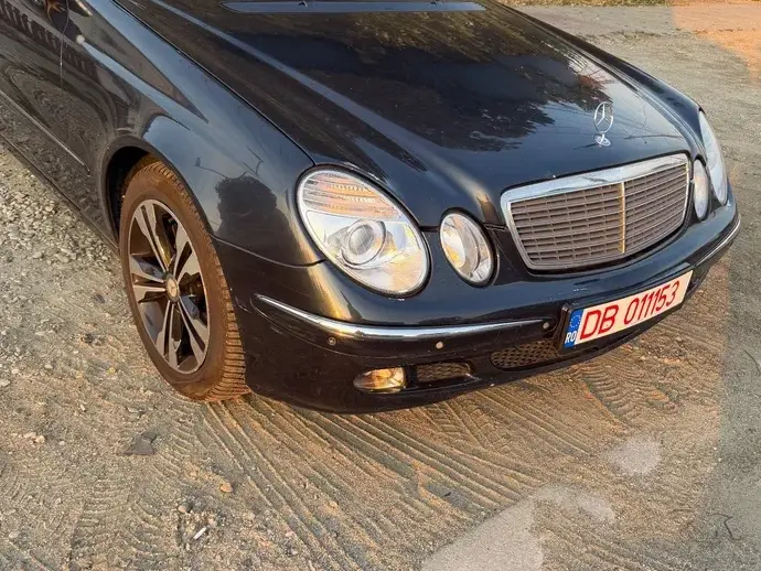 Mercedes-Benz E W211