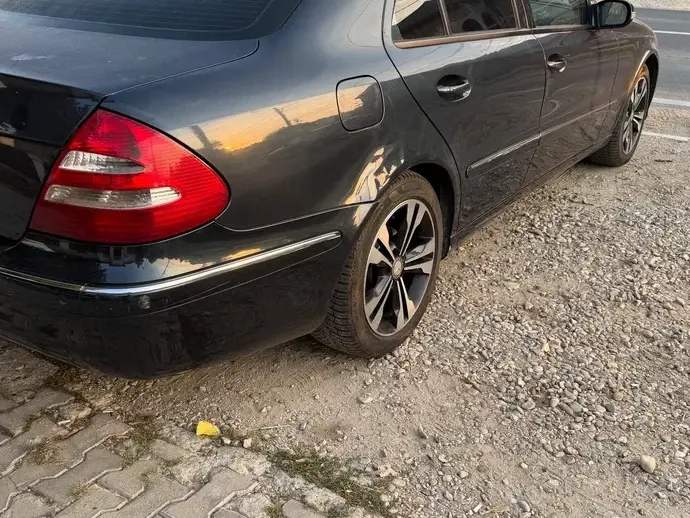 Mercedes-Benz E W211