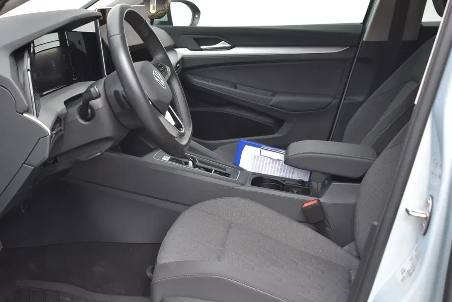 Volkswagen Golf 1.5 TSI eHybrid DSG PHEV Life — imagine 5