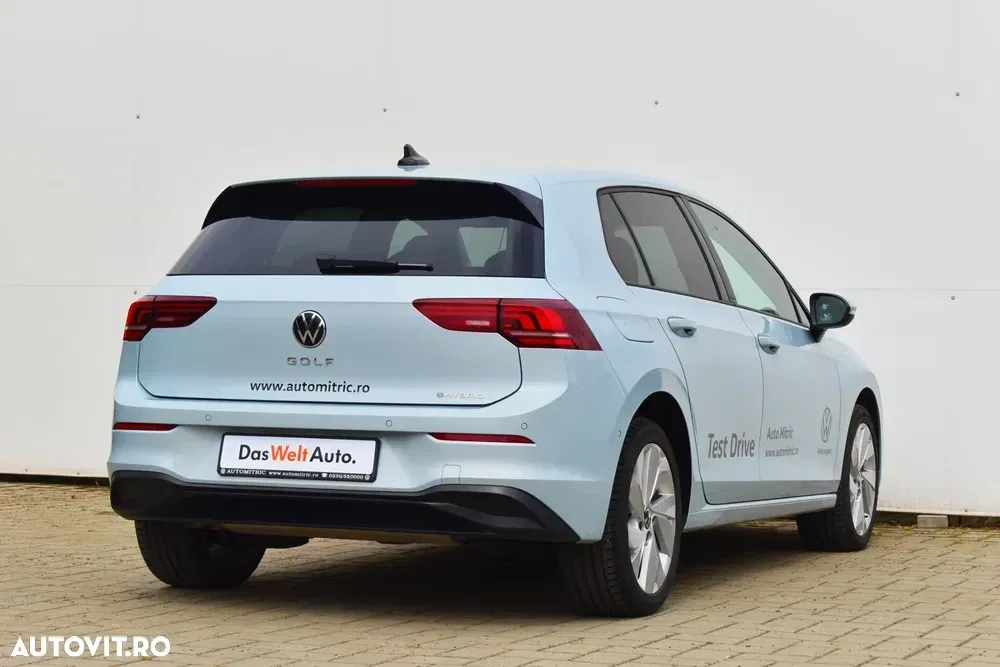 Volkswagen Golf 1.5 TSI eHybrid DSG PHEV Life — imagine 4