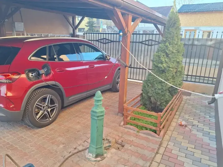 Mercedes-Benz GLA H247 250 e