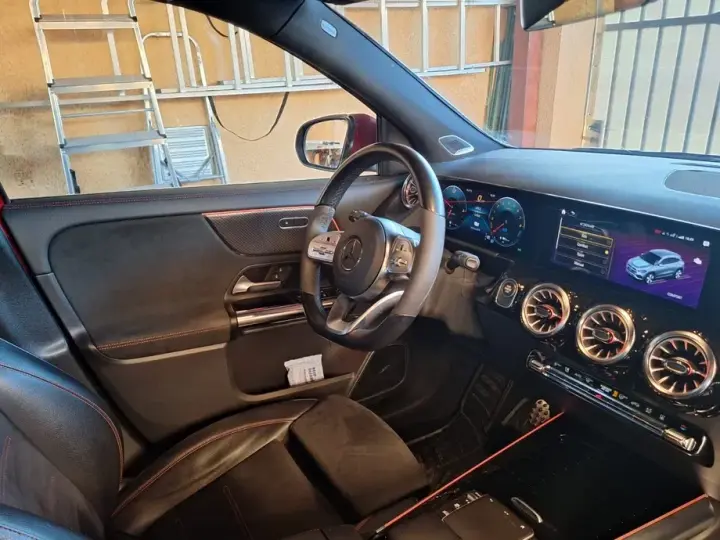 Mercedes-Benz GLA H247 250 e