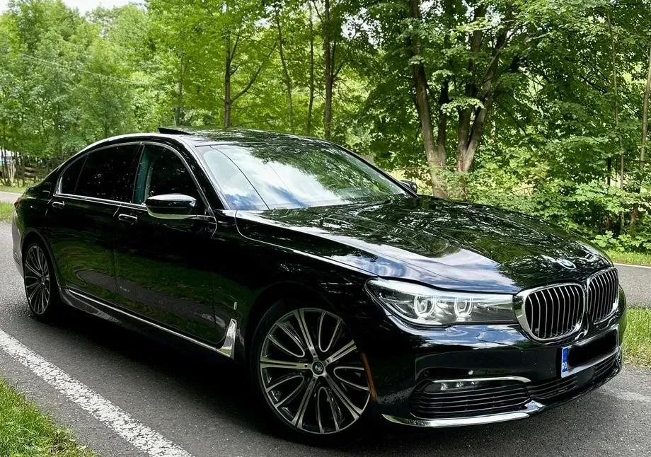 BMW Seria 7 G11/G12 — imagine 2