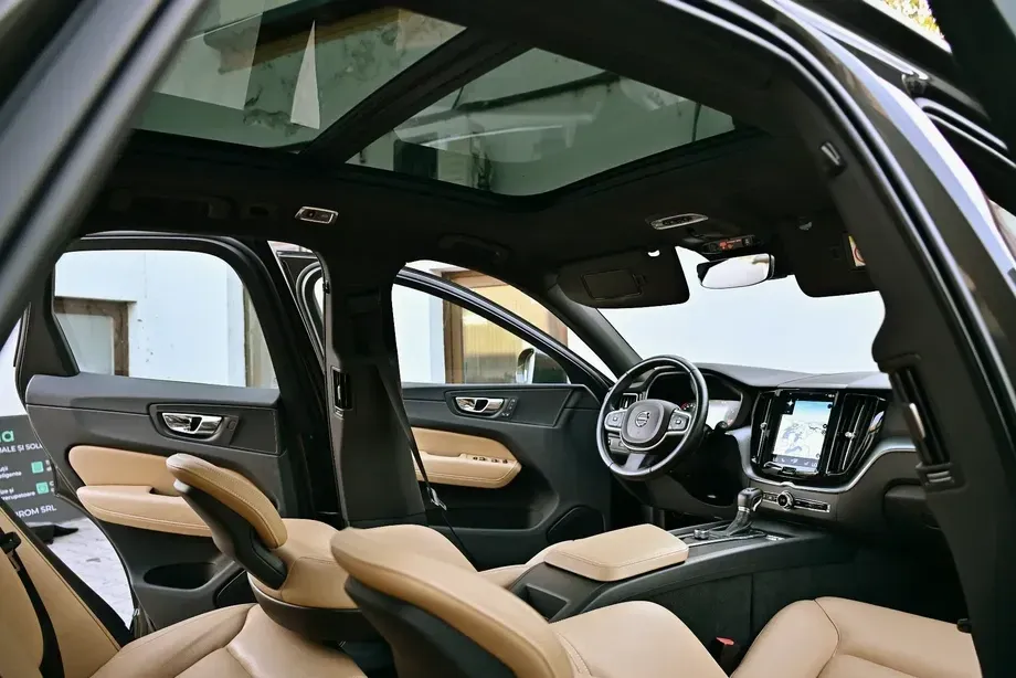 Volvo XC 60 II D4 AWD Geartronic Momentum — imagine 10