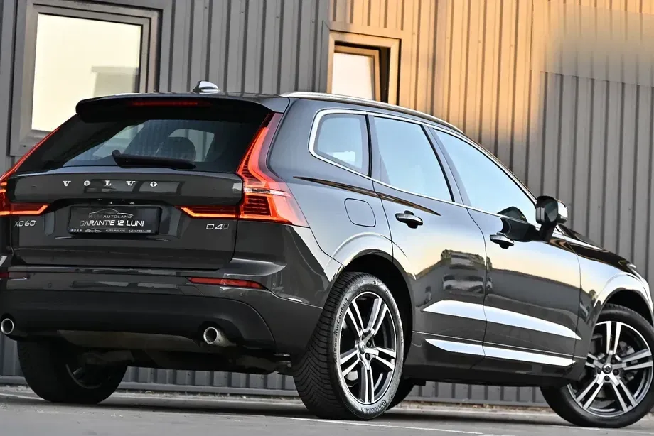 Volvo XC 60 II D4 AWD Geartronic Momentum — imagine 6