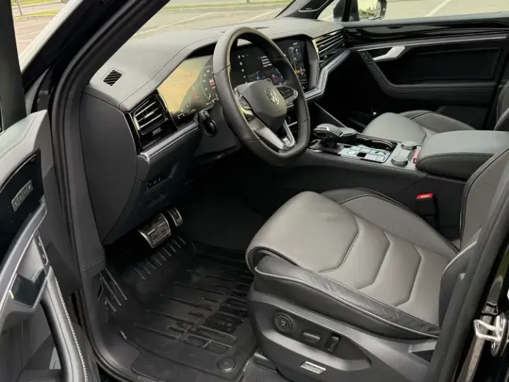 Volkswagen Touareg V6 TDI 4MOTION R-Line