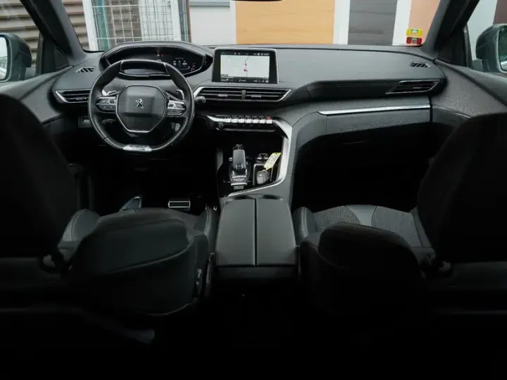 Peugeot 5008 II 1.5 BlueHDI s&s EAT8 Active