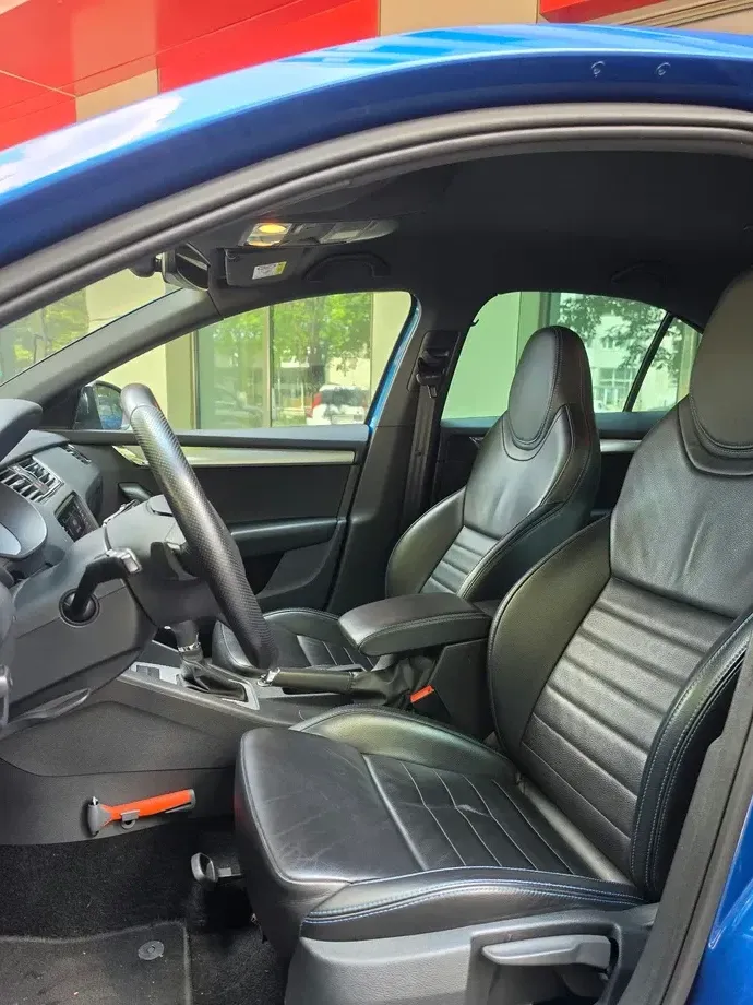 Škoda Octavia III 1.5 TSI ACT DSG Sport Edition — imagine 9