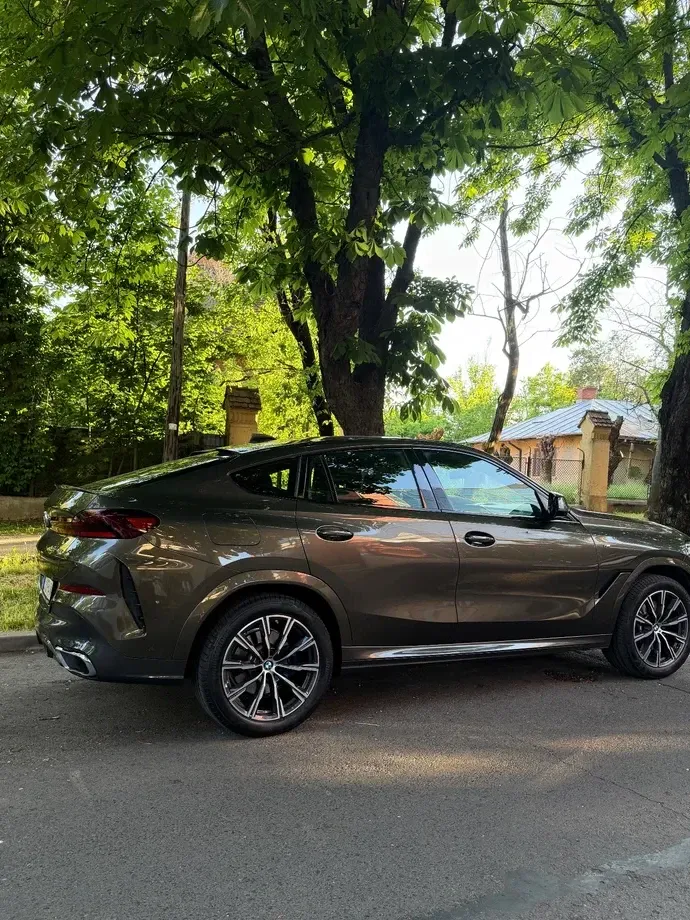 BMW X6 G06 xDrive40i AT MHEV — imagine 8