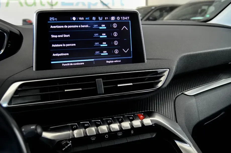 Peugeot 3008 II 1.5 BlueHDI S&S EAT8 Allure — imagine 8