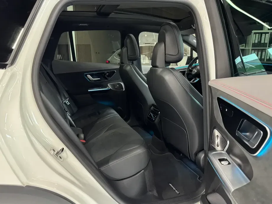 Mercedes-Benz EQE 350 4MATIC — imagine 8