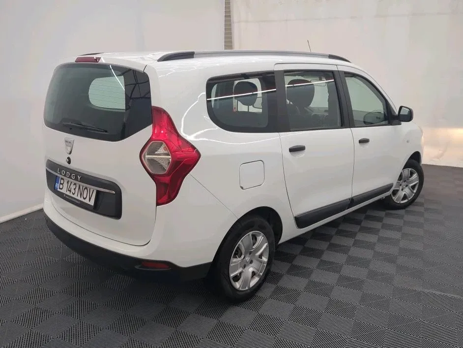 Dacia Lodgy 1.5 Blue dCi Laureate — imagine 10