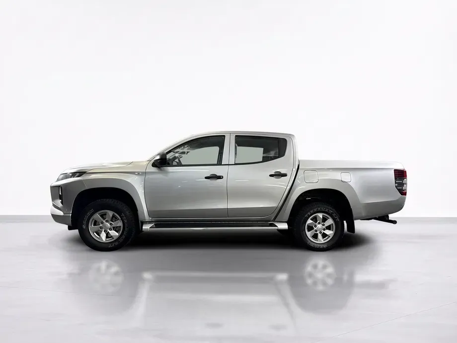 Mitsubishi L200 — imagine 2