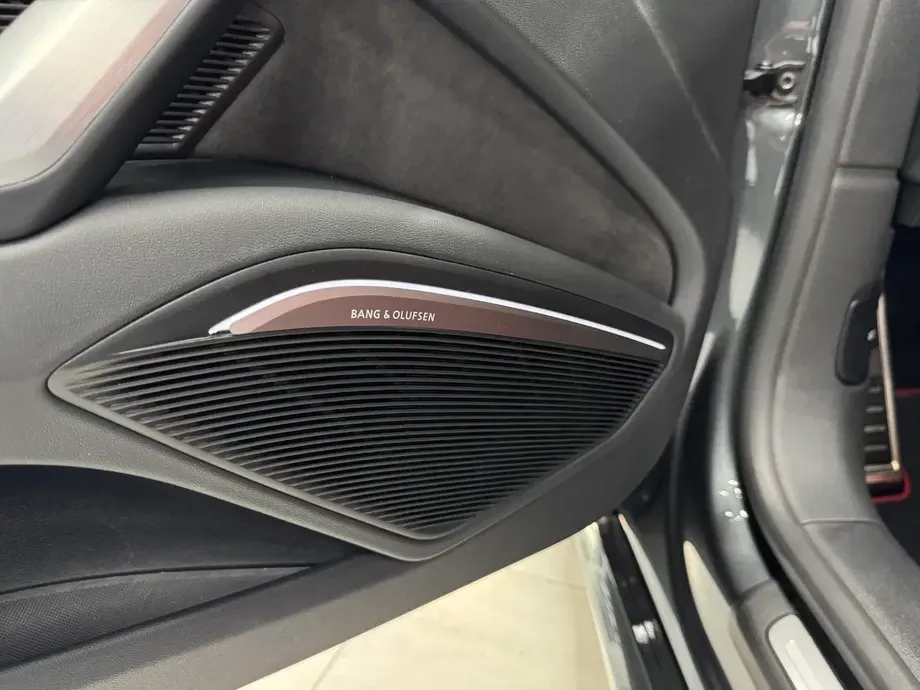 Audi TT S 8S TFSI quattro tronic — imagine 7
