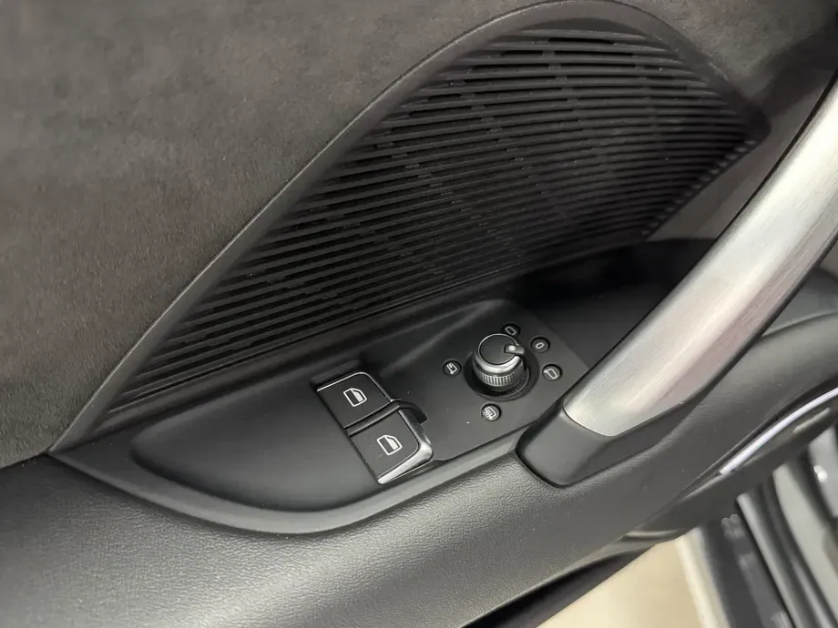 Audi TT S 8S TFSI quattro tronic — imagine 6