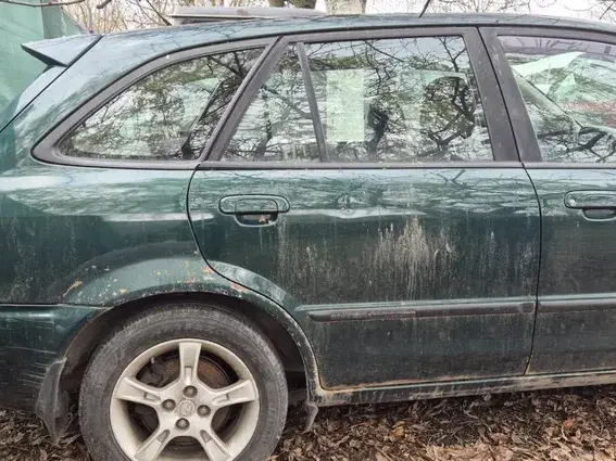 Mazda 323