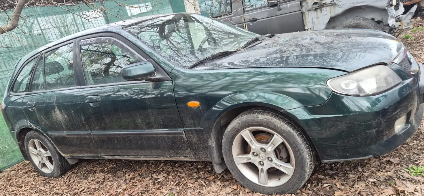 Mazda 323 — imagine 10