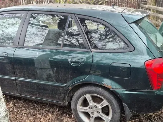 Mazda 323