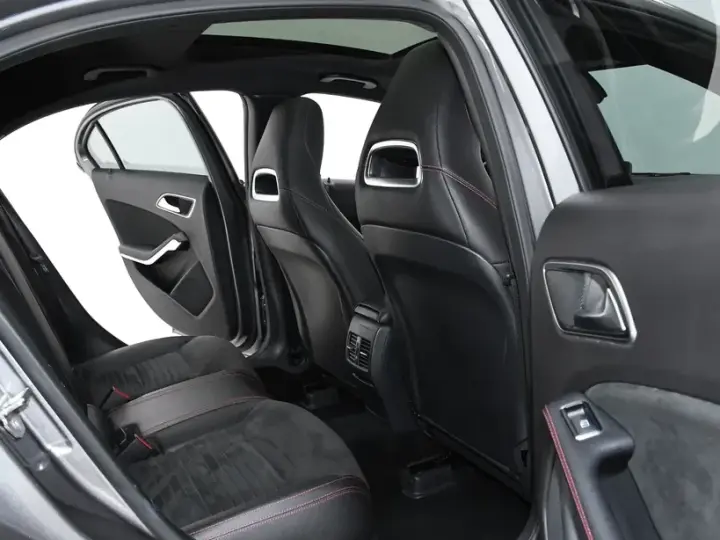 Mercedes-Benz A 180 W169 7G-DCT AMG Line