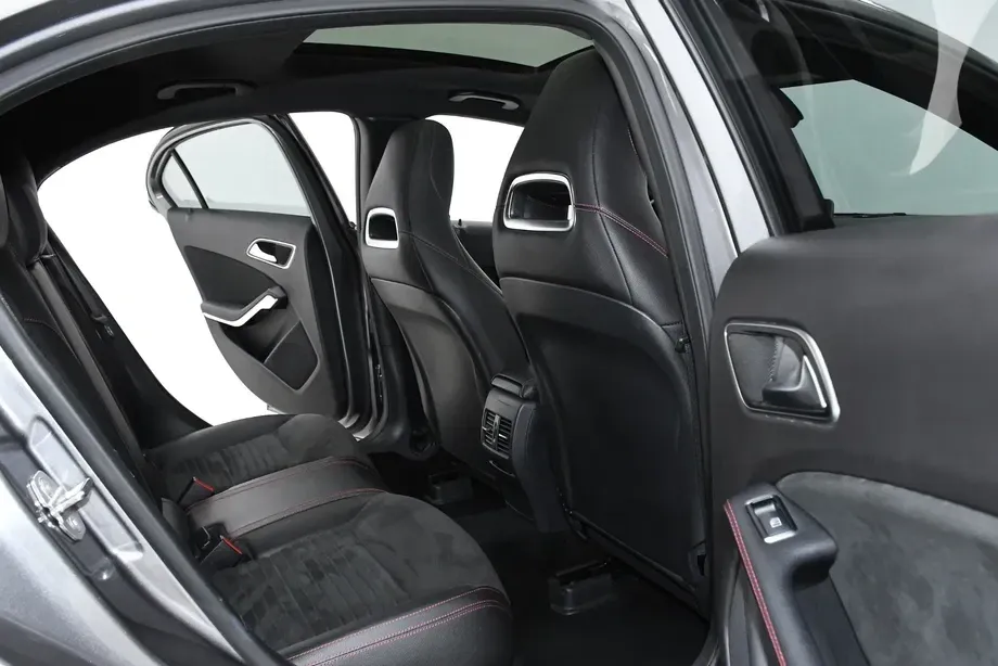 Mercedes-Benz A 180 W169 7G-DCT AMG Line — imagine 5