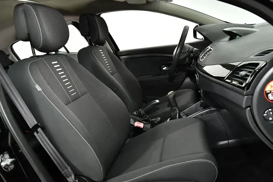 Renault Mégane III dCi 90 FAP Expression — imagine 10