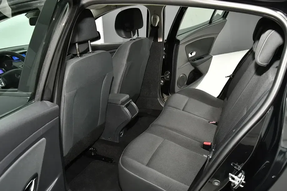 Renault Mégane III dCi 90 FAP Expression — imagine 6
